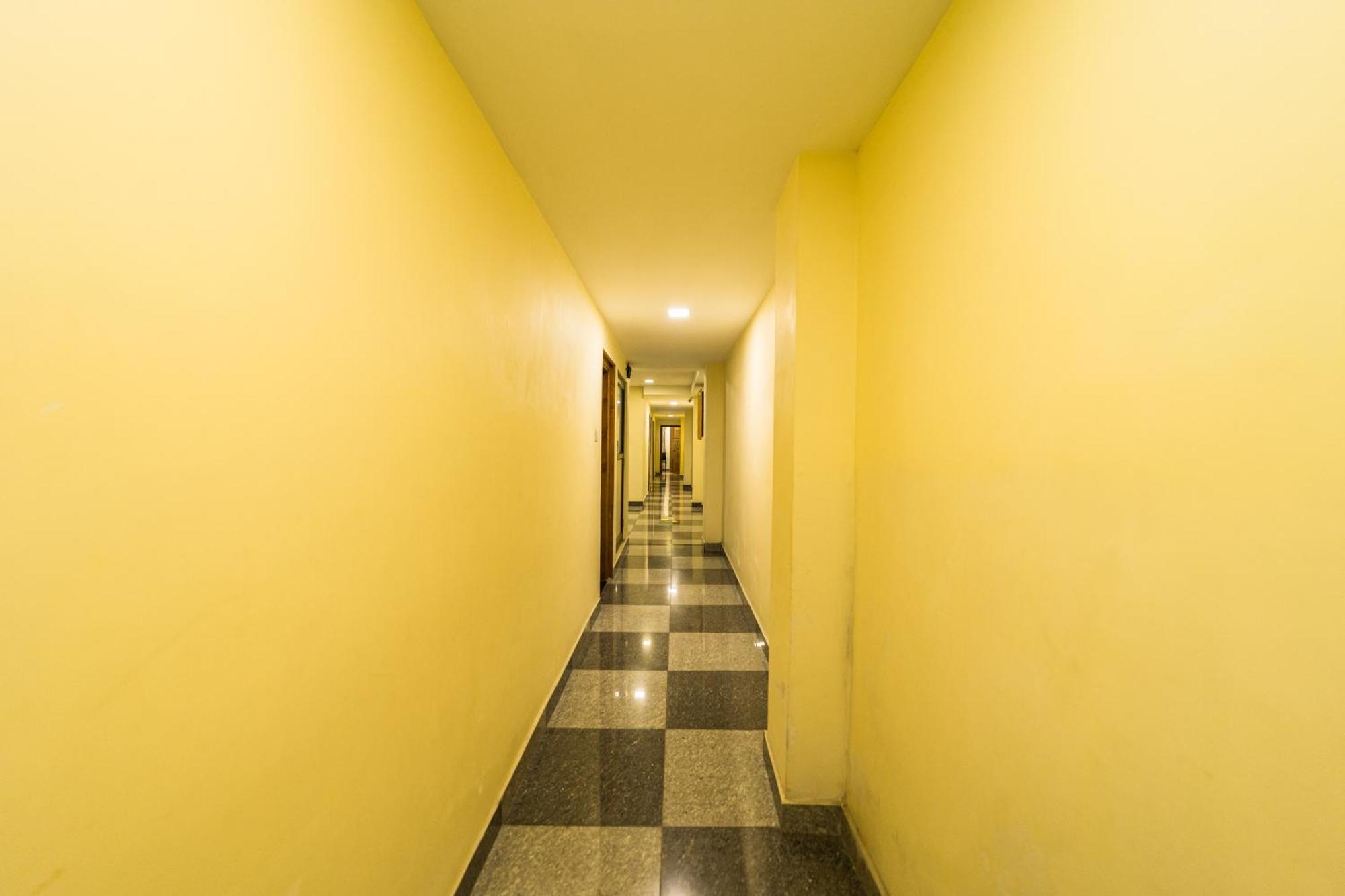 Sau Residency Hotel Kanchipuram Exterior photo