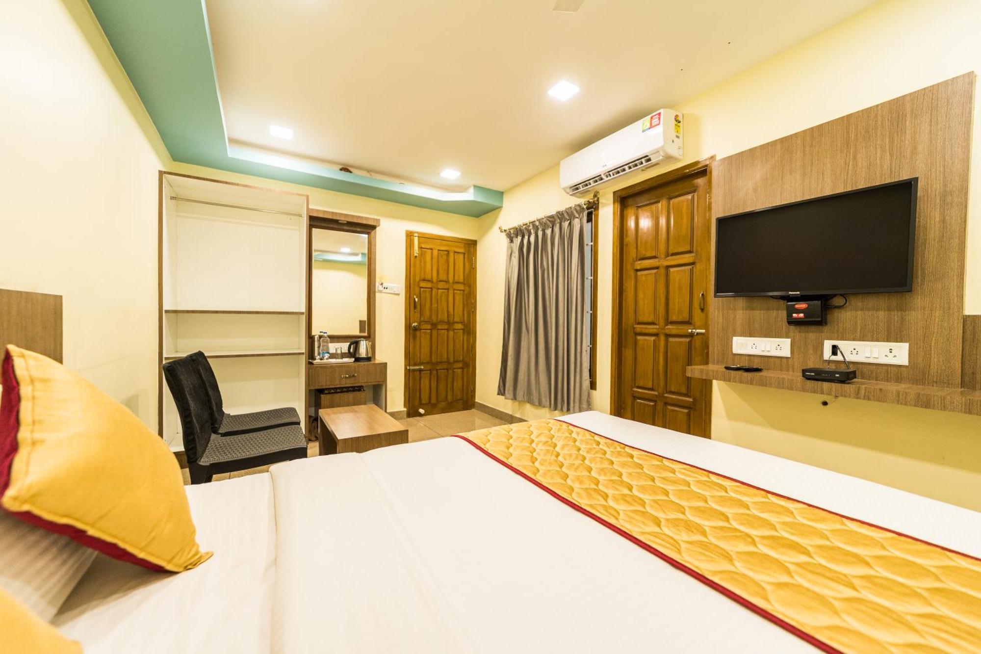 Sau Residency Hotel Kanchipuram Exterior photo